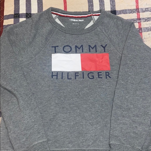 Tommy Hilfiger crewneck - Picture 2 of 3
